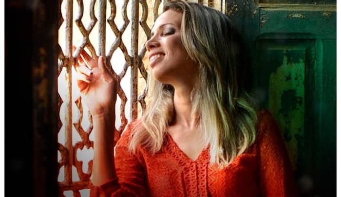 Rose Jacobina lança lyric vídeo do seu novo single – “Sonhos”