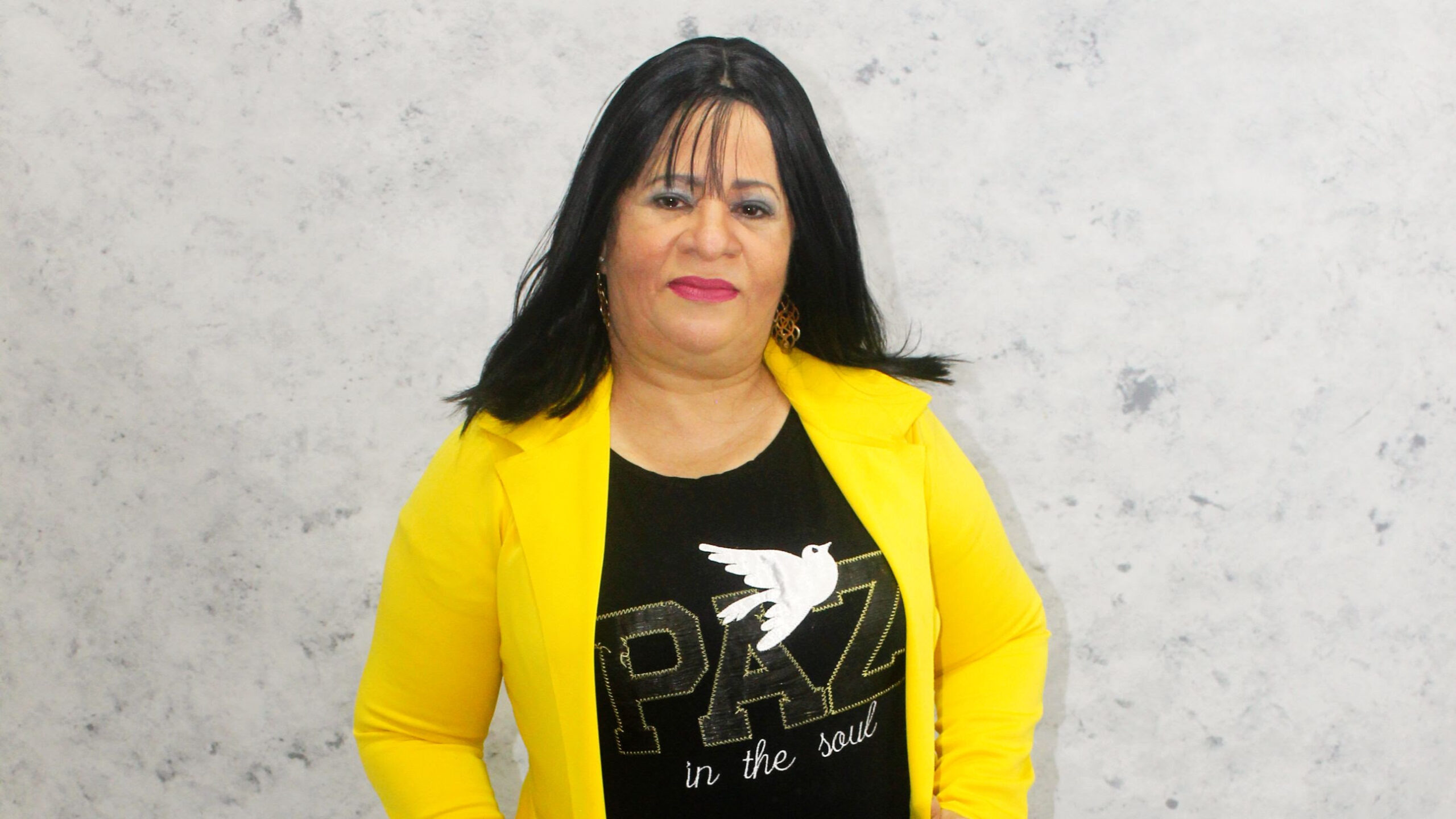 Single “Poucos Vão Subir” de Thyna Ramos traz alerta sobre relacionamento com Deus