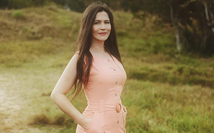 Adelãyne lança terceiro single de seu novo álbum – Geração Eleita