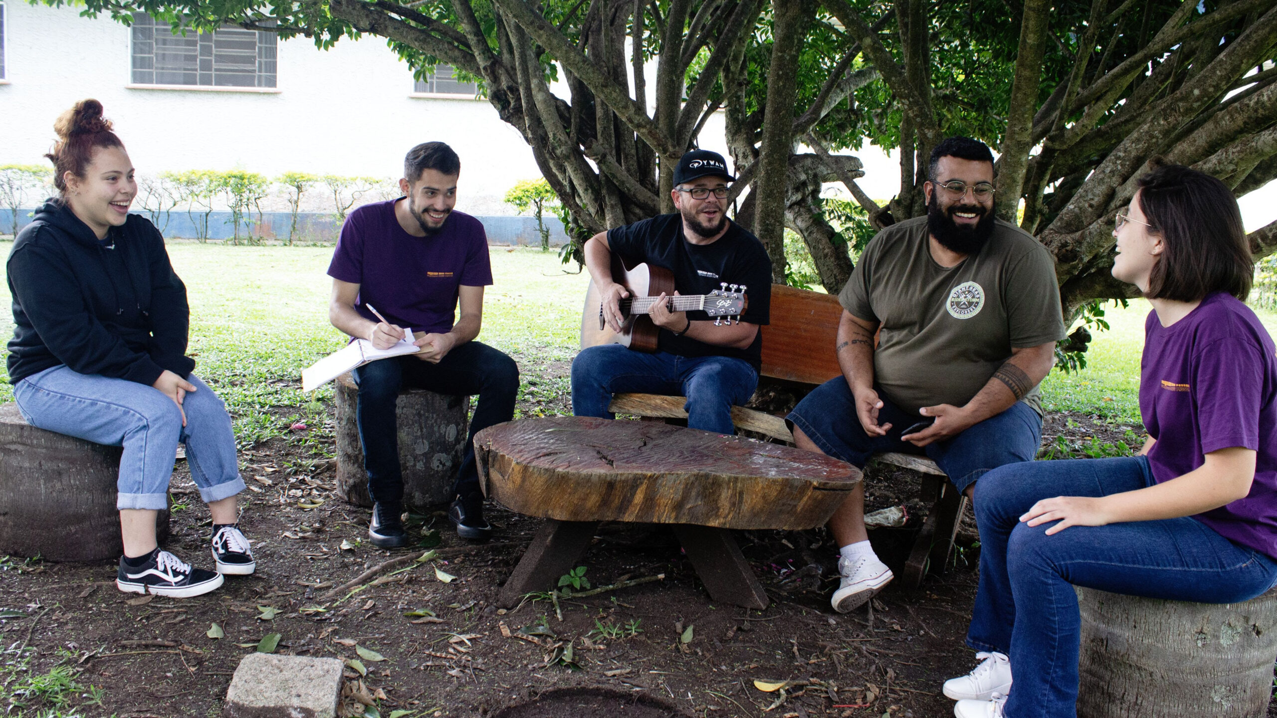 Tema de evento da JOCUM, single “Seguindo Seus Passos” de Sem Fronteiras Music chega nas plataformas
