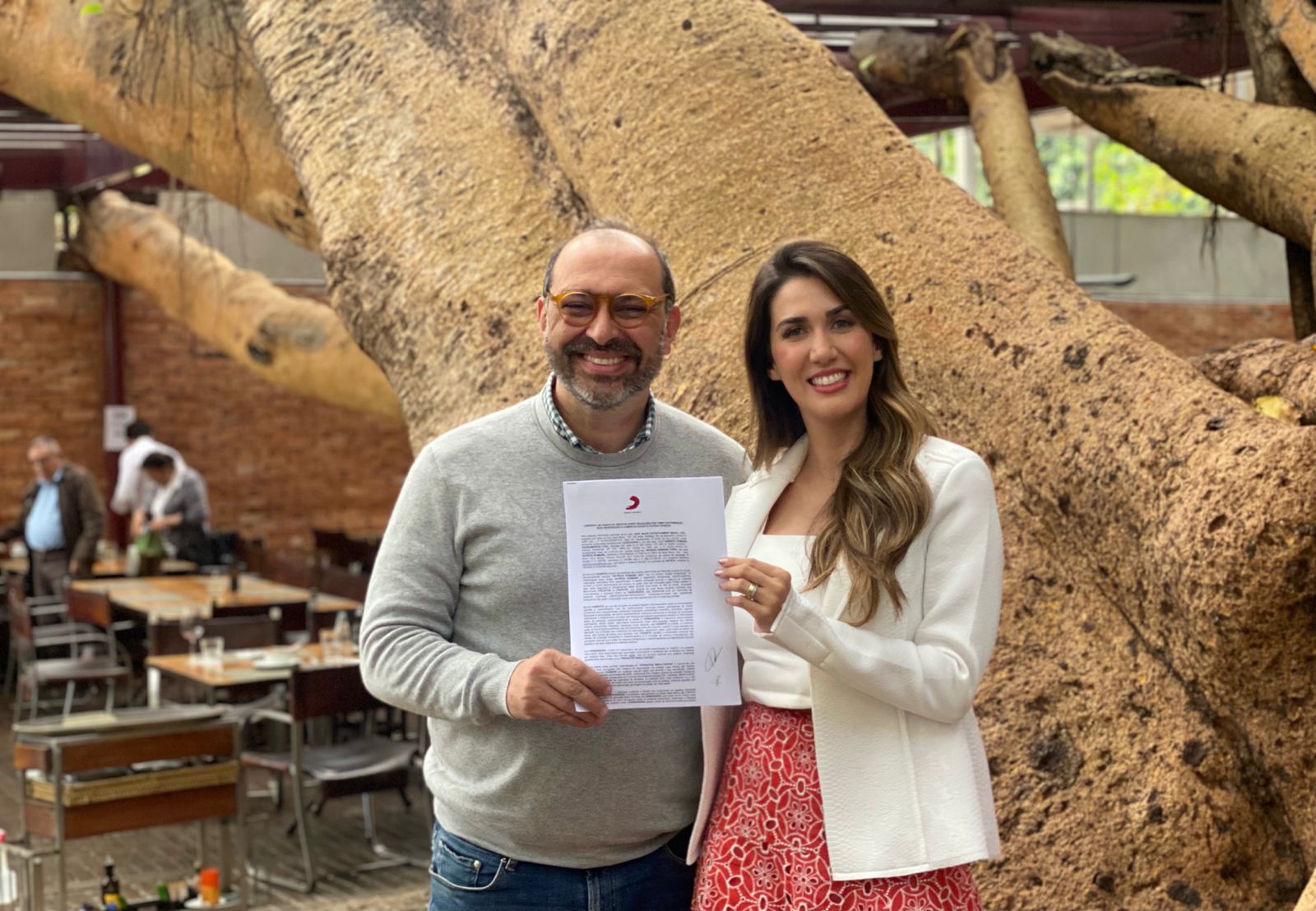 Patrícia Romania assina contrato com a gigante Sony Music