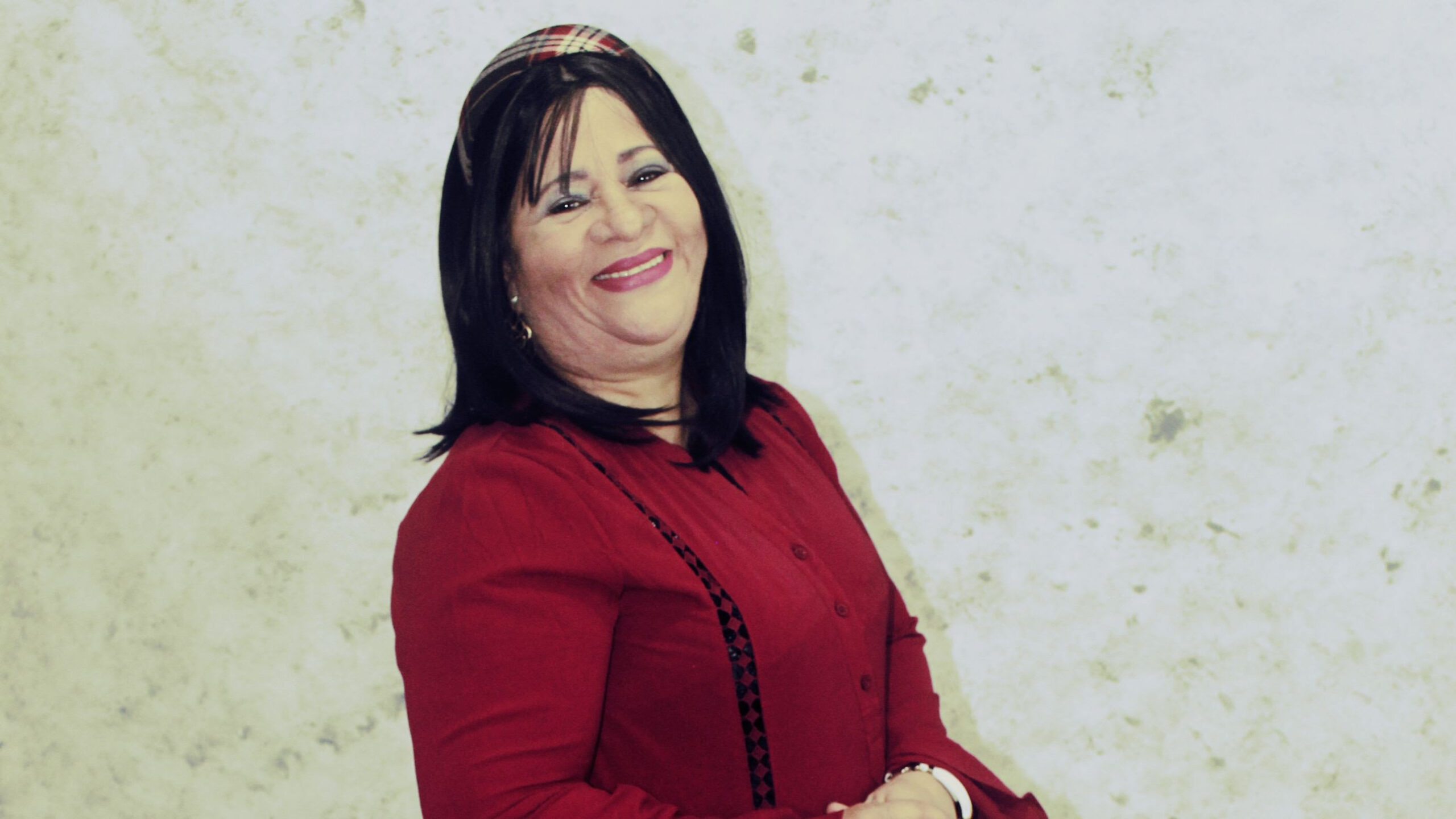 Single “Traga A Paz” de Thyna Ramos chega no streaming com participações especiais