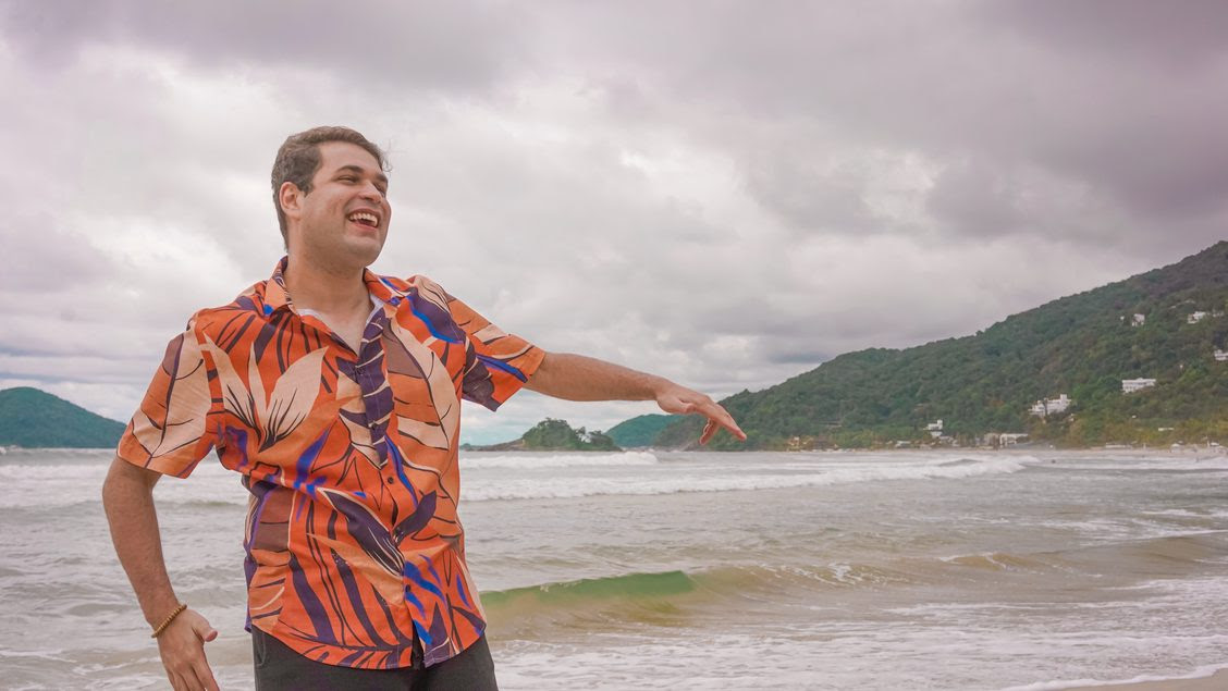 Cleber Munhoz aposta no reggaeton em seu novo single “Protetor”
