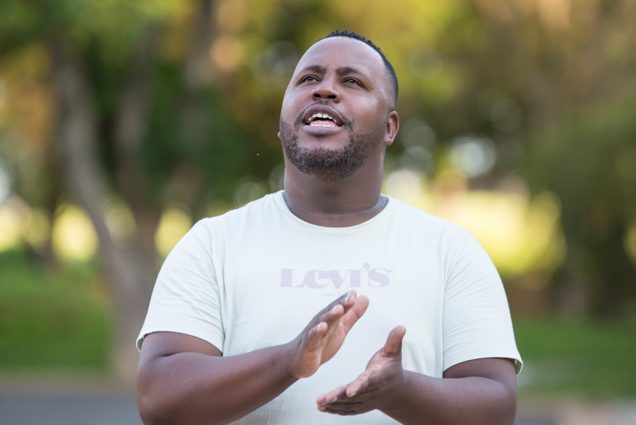Sambista Daniel Paixão mostra a sua versatilidade e lança o single “Meu Piseiro é Abençoado”