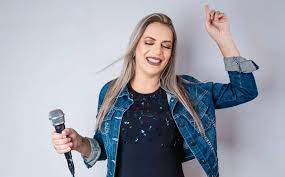 Daniela Lima lança novo single e inicia tempo de celebração em sua carreira – Filho de Deus