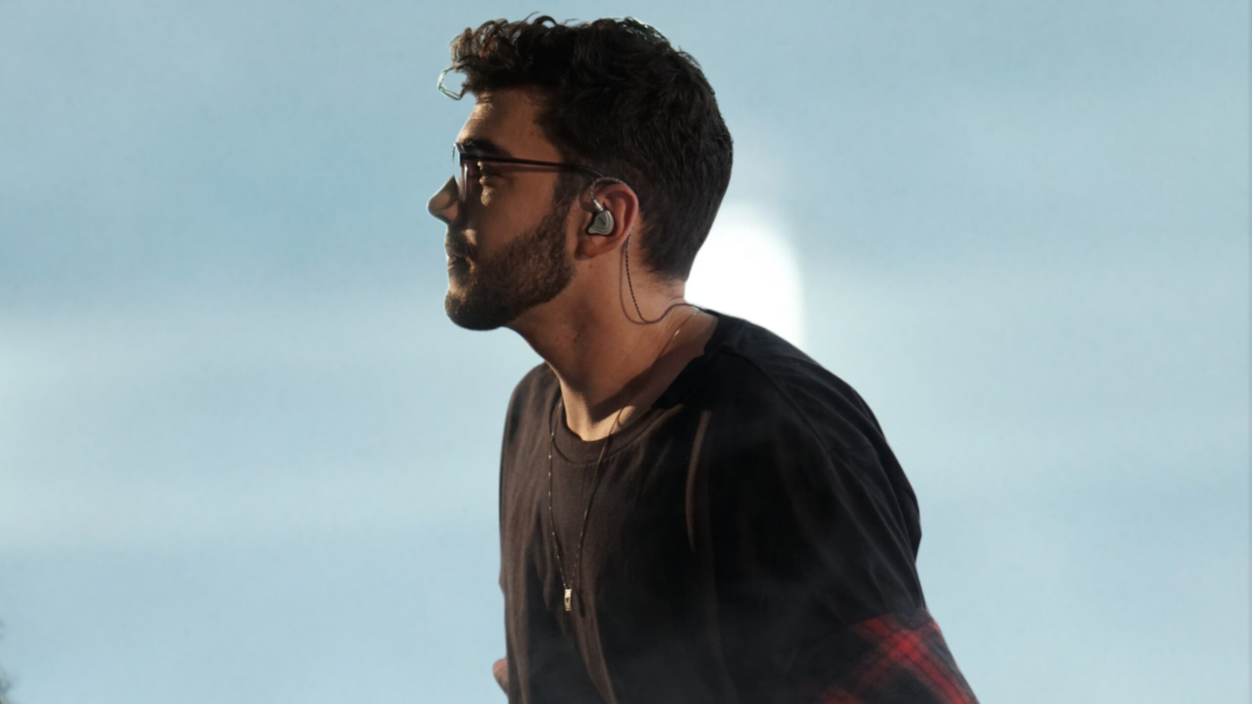 Gabriell Junior lança seu novo single “Dez Mil Sóis” pelo Brasas Music