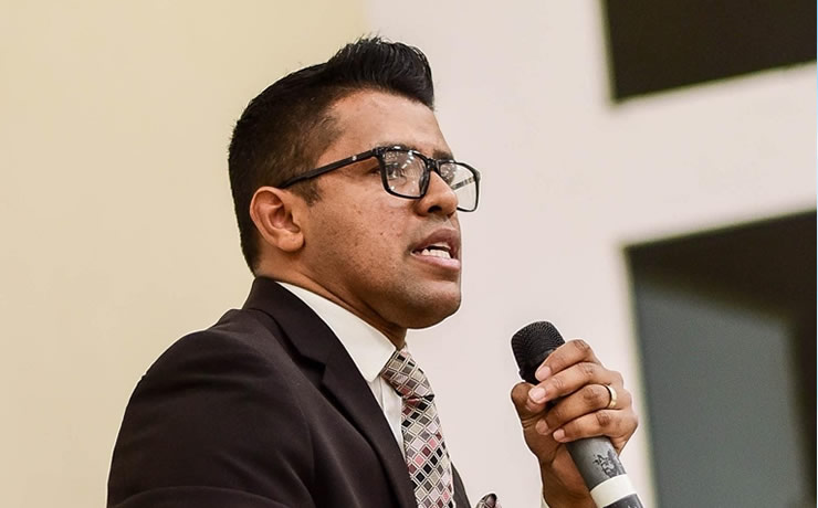 Pastor Marcos Davis é alvo de ameaças e novos ataques racistas: “seu preto excomungado, sua casa vai cair”
