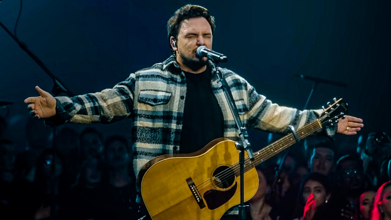 Theo Rúbia declara em adoração “Quero Mais”, seu novo lançamento pelo Brasas Music