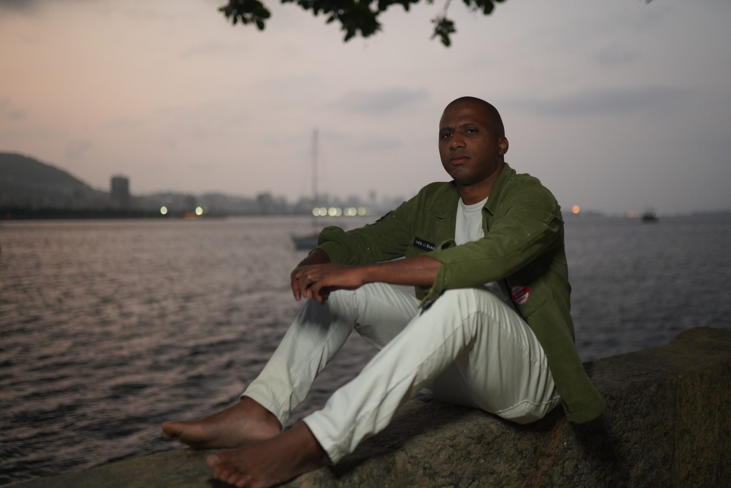 Bira Santos apresenta o single e o clipe de “Oceano da Graça” pela Central Gospel Music