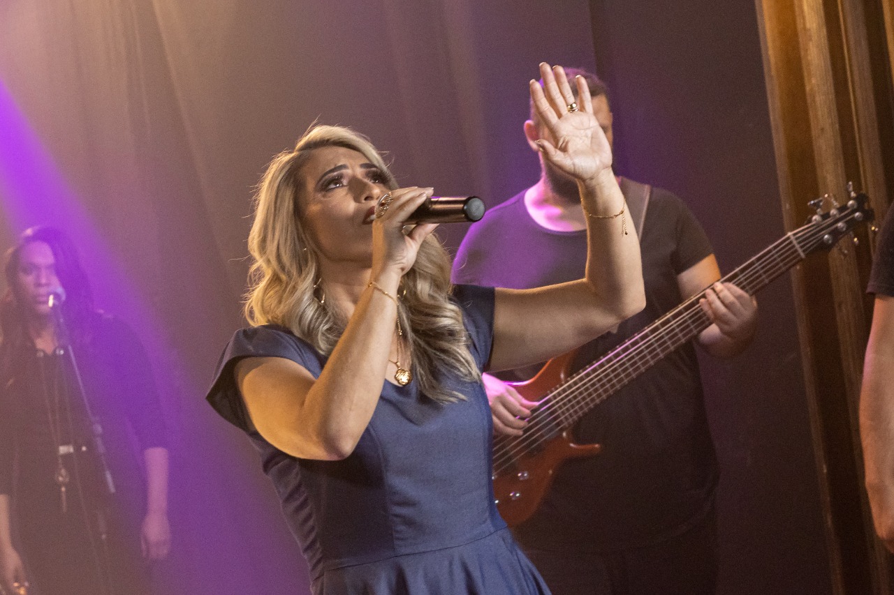 Sandra Marques grava EP “Por Amor” ao vivo neste sábado 