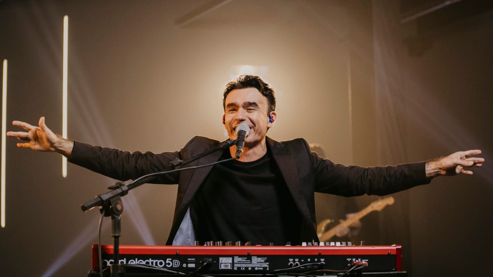 Moises Ferrera fala sobre a esperança em seu novo EP “Tua Fidelidade Existe” 