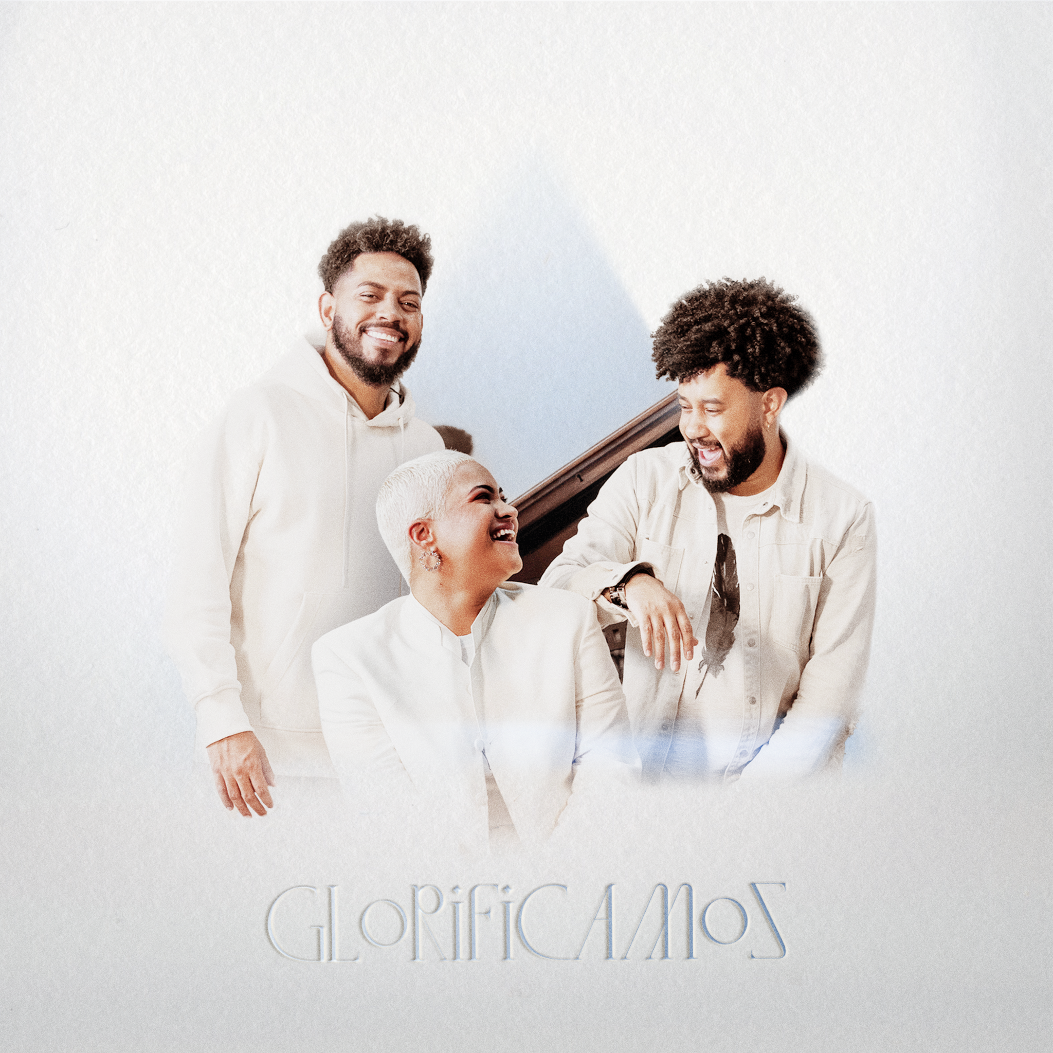 O PRETO NO BRANCO APRESENTA O SINGLE E CLIPE DE “GLORIFICAMOS”, PRIMEIRA CANÇÃO DO NOVO PROJETO DO GRUPO