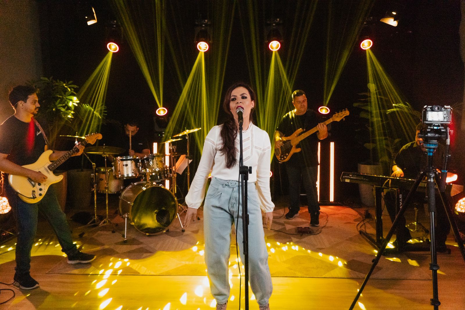 Mariana Bonatto lança o single “Salmo 115”, adoração e reverência a Deus