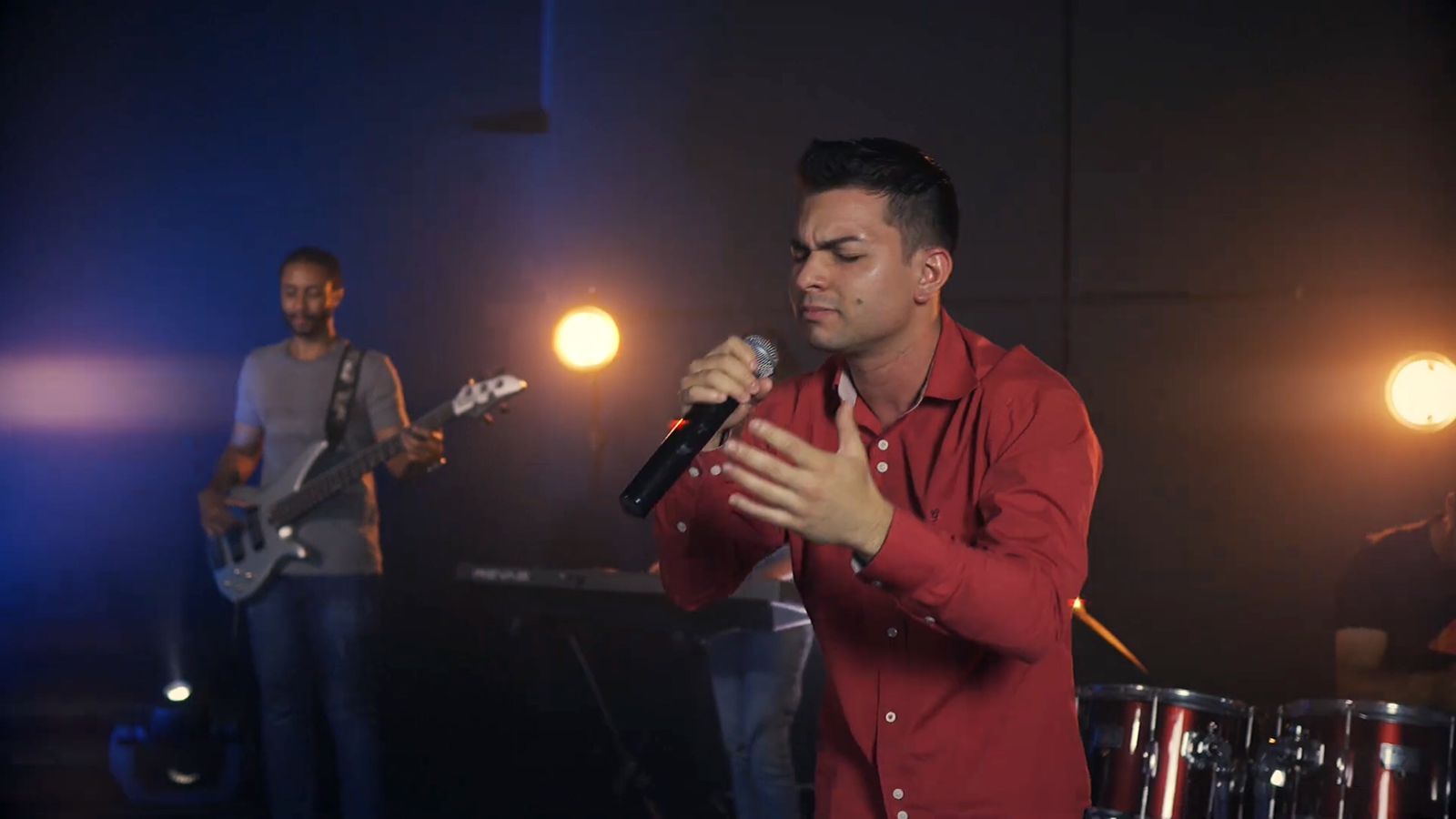 Nova música de Tiago Marques, ‘Crucificado Foi’, transmite a mensagem de salvação