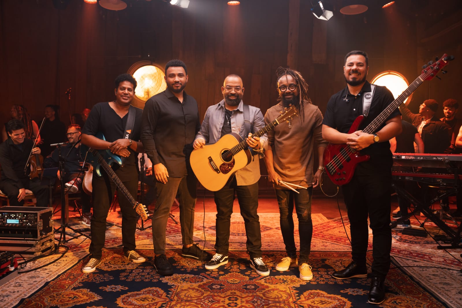 Trazendo a Arca collab Eli Soares em um dos maiores clássicos cristãos – “Lembra Senhor”