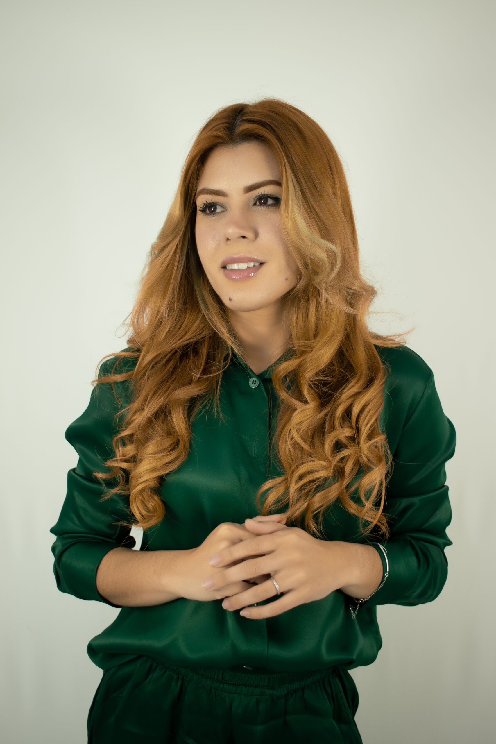 Nathalia Martinez lança o single “Vem Jesus”, estreando repertório da gravadora Masteriza Records