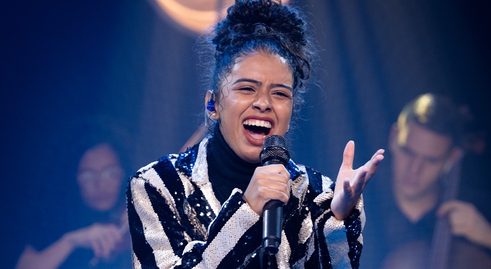 Cantora Lorrane Luz lança “Esqueça o Seu Passado”, single com mensagem de esperança