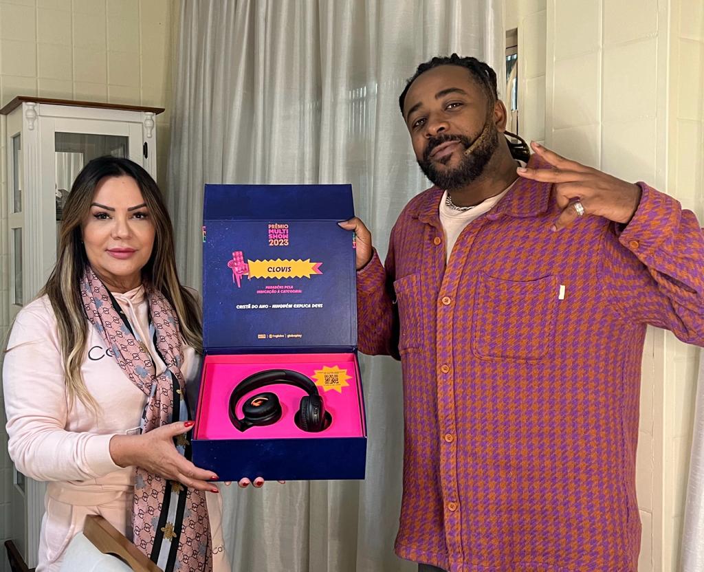 O cantor Clovis é indicado ao concorrido Prêmio Multishow 2023
