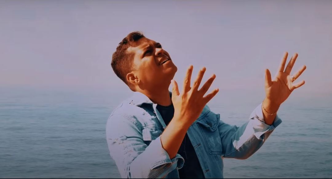 Leandro Lima apresenta com excelência o seu primeiro single: “Firme Estou”