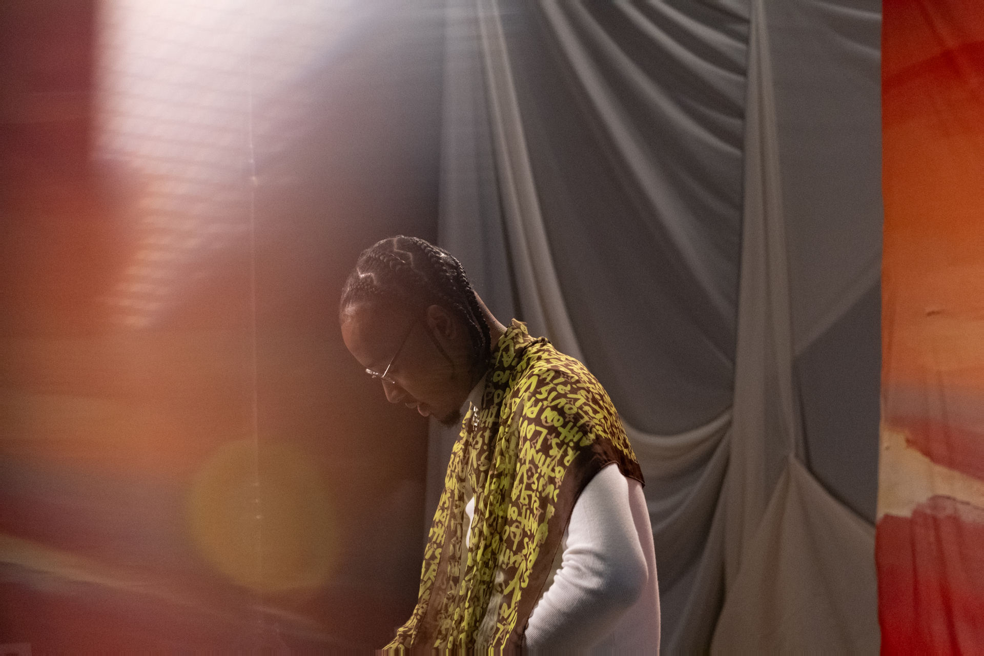 O trapper Brunno Ramos apresenta seu novo single e clipe “Fonte”