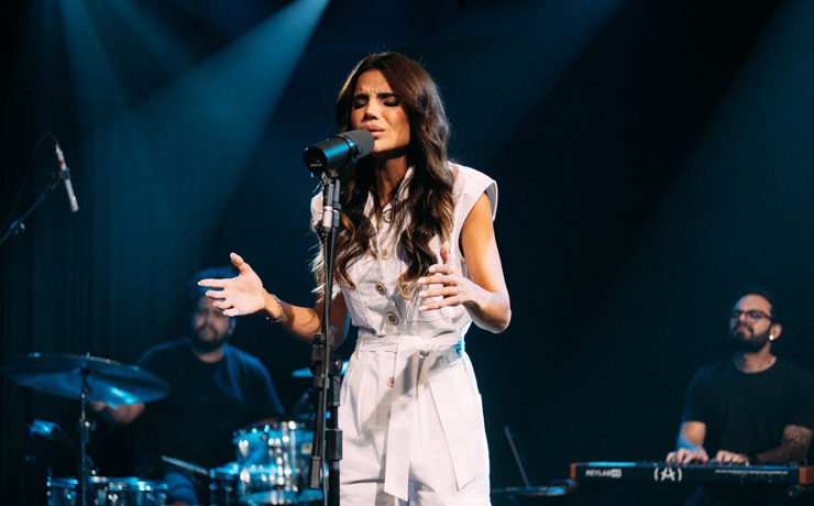 “Vida Sobre Trevas”, primeira canção de Thuanny Carvalho pela Gospel Music Brasil