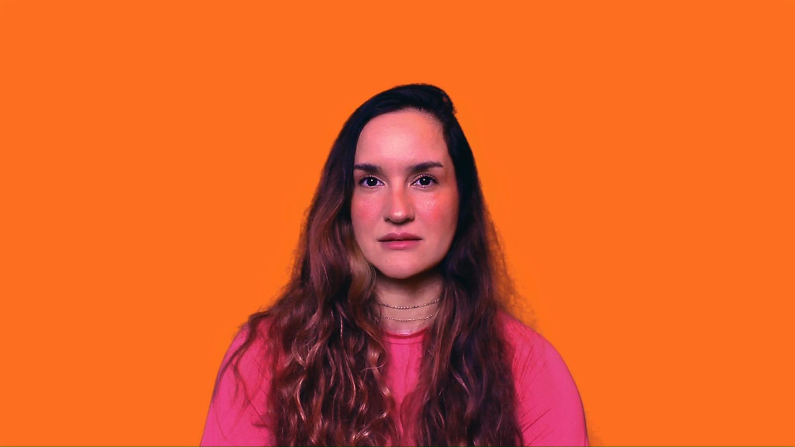 Carine Pin lança o single “Meu Arquiteto” com participação de David Baruch