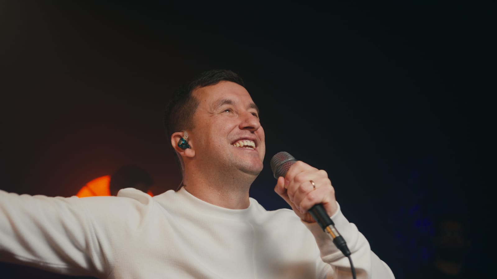 Fabrício Qualiotto lança nova canção: “Quero Voltar ao Primeiro Amor”