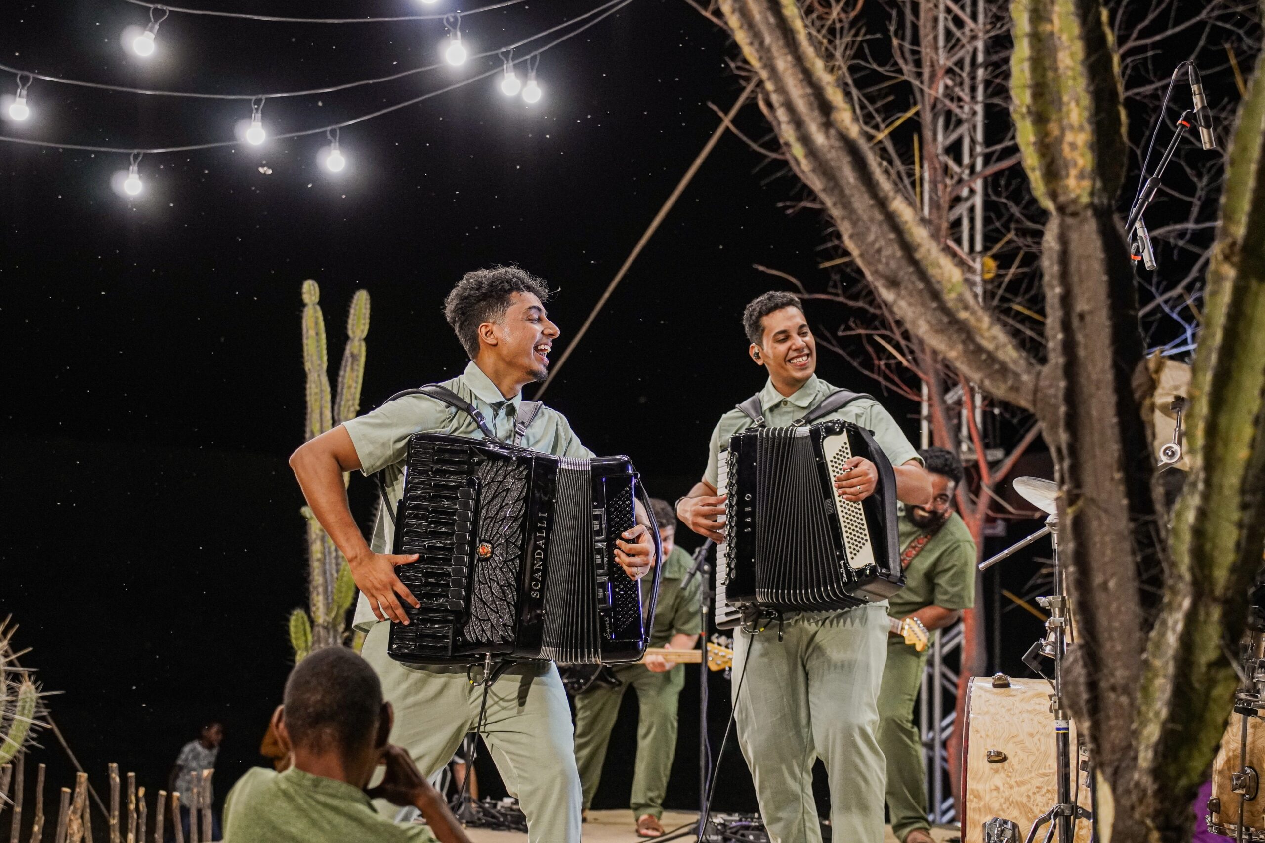 Sarau do Reino enaltece a cultura nordestina em “Acima de Tudo o Amor”, que marca sua estreia na Onimusic
