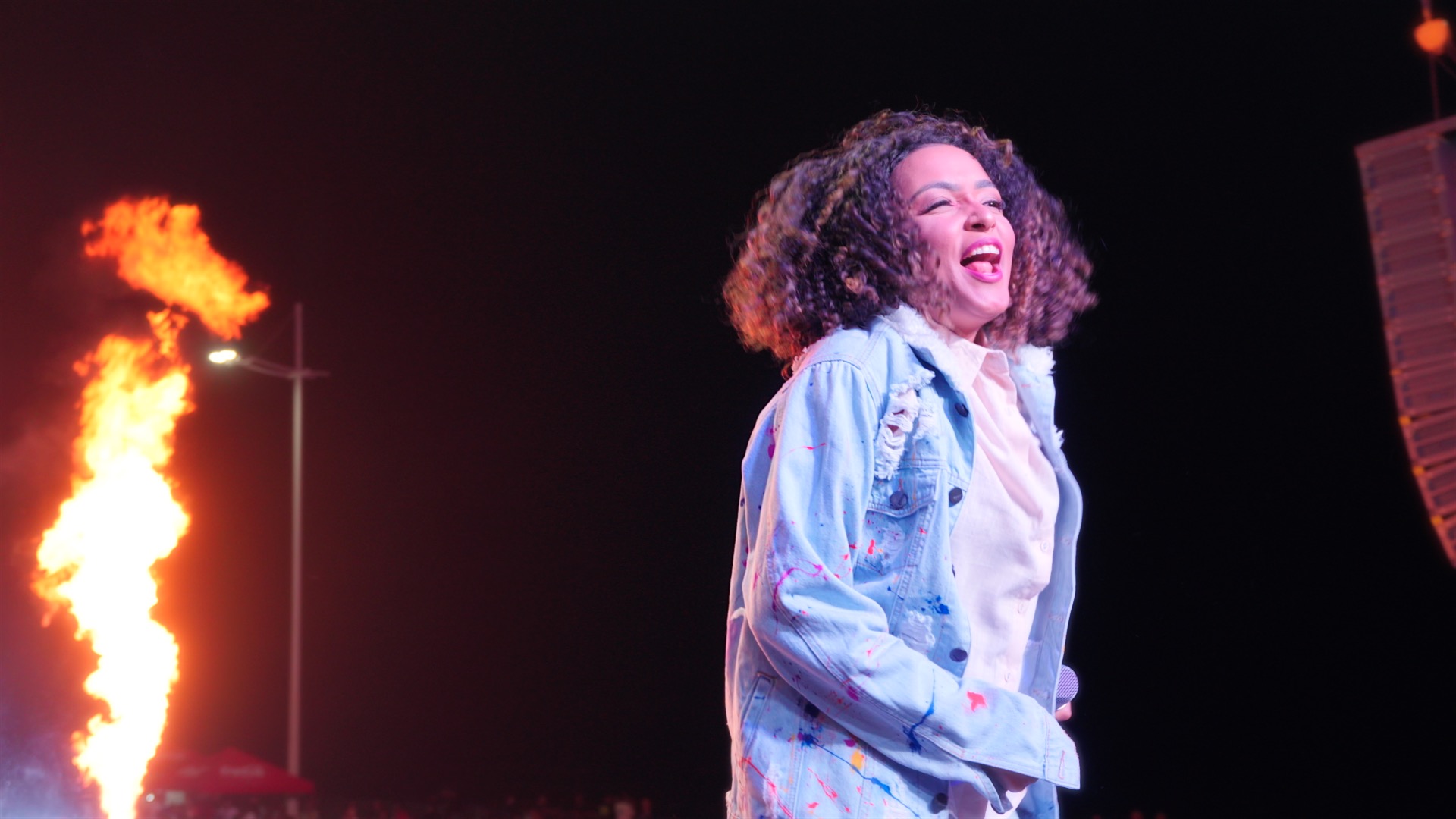 Tirza Almeida lança o videoclipe de “Louvai”, gravado ao vivo em Salvador