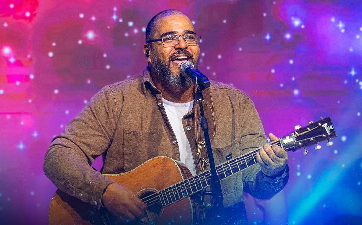 Marcos Miranda lança regravação de “Dono do Universo Ao Vivo” no projeto ao vivo “Alegres Estamos”