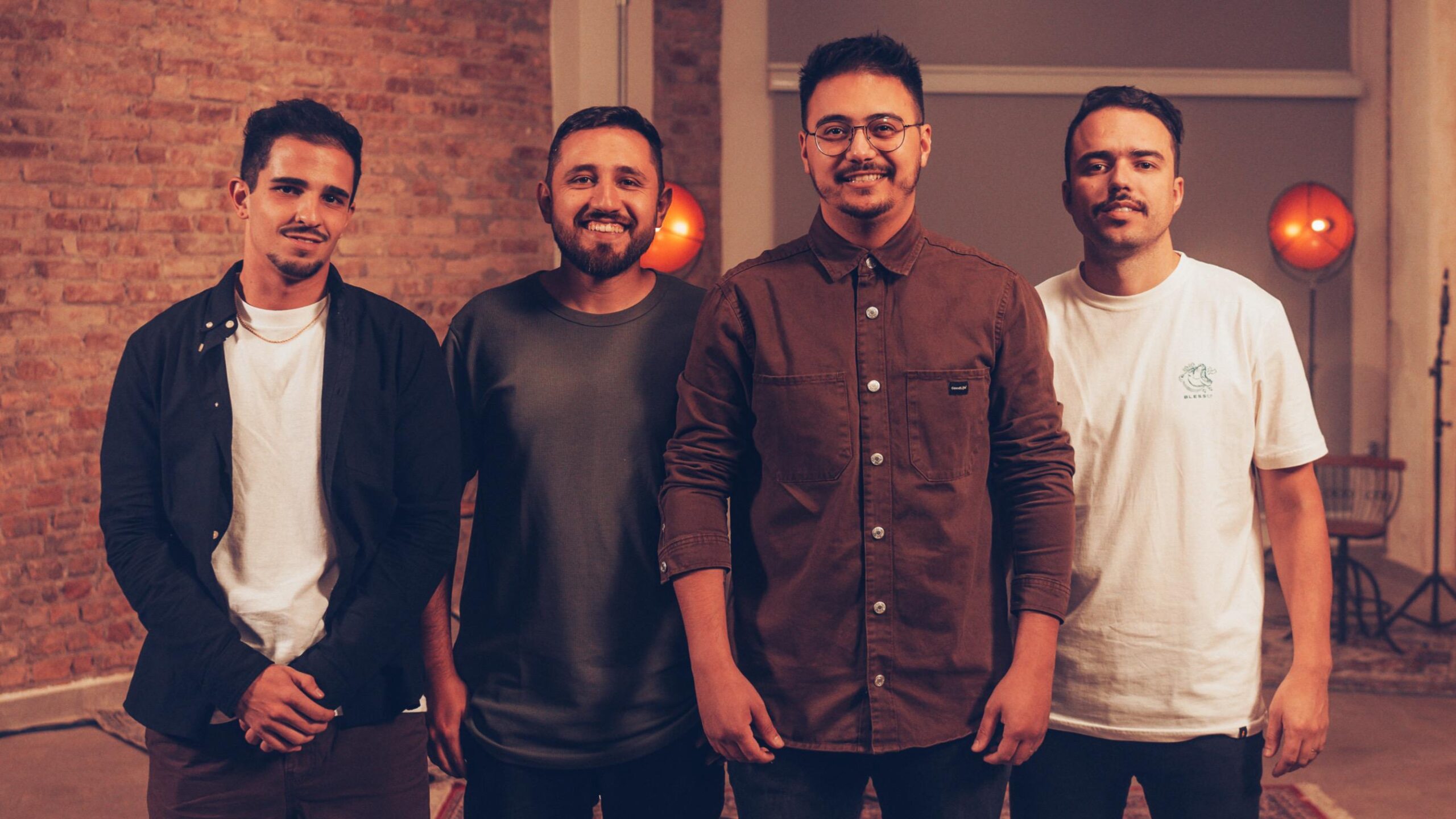 Salvaon lança single inédito “Pedro” e apresenta o álbum completo “Acústico Vol.1”