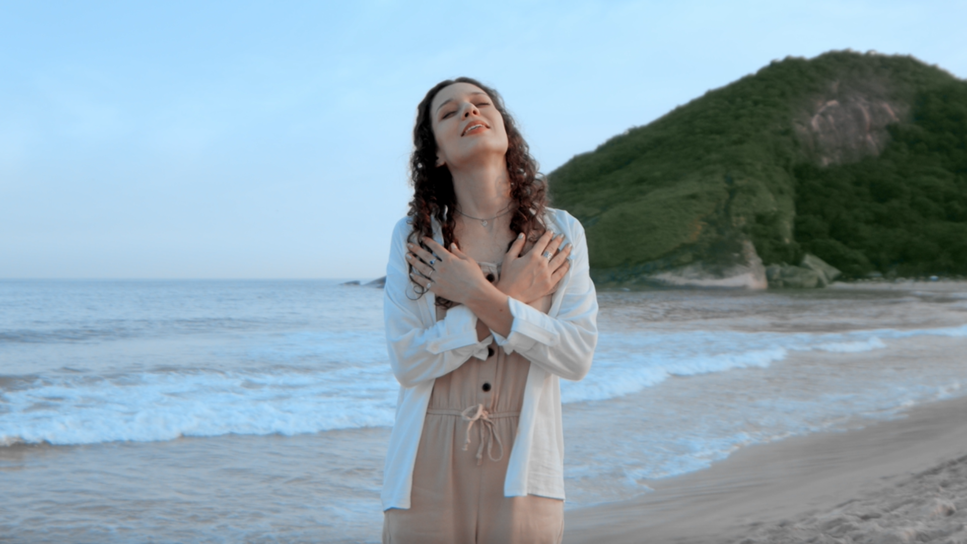 Jéssica D’Ávila lança o single “A Paz”, uma música para aquecer o seu coração