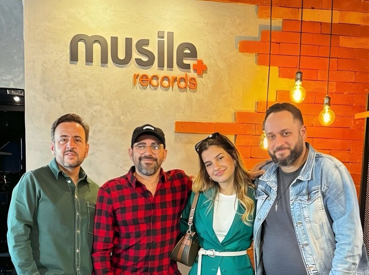 Lis Avancini assina contrato com a Musile Records e inicia nova fase na carreira