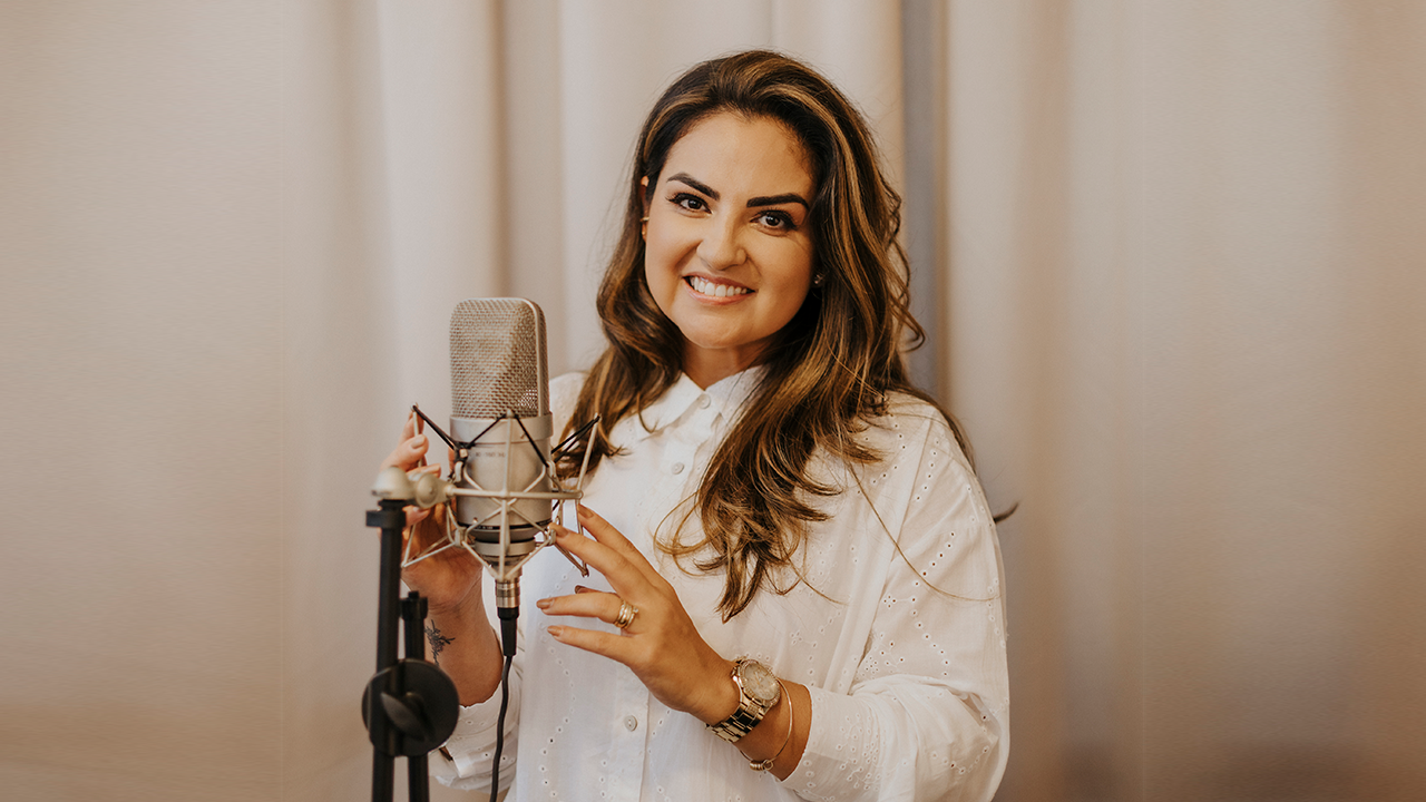 “Tu És o Cristo”: Vanessa Potier apresenta canção que exalta a divindade de Jesus