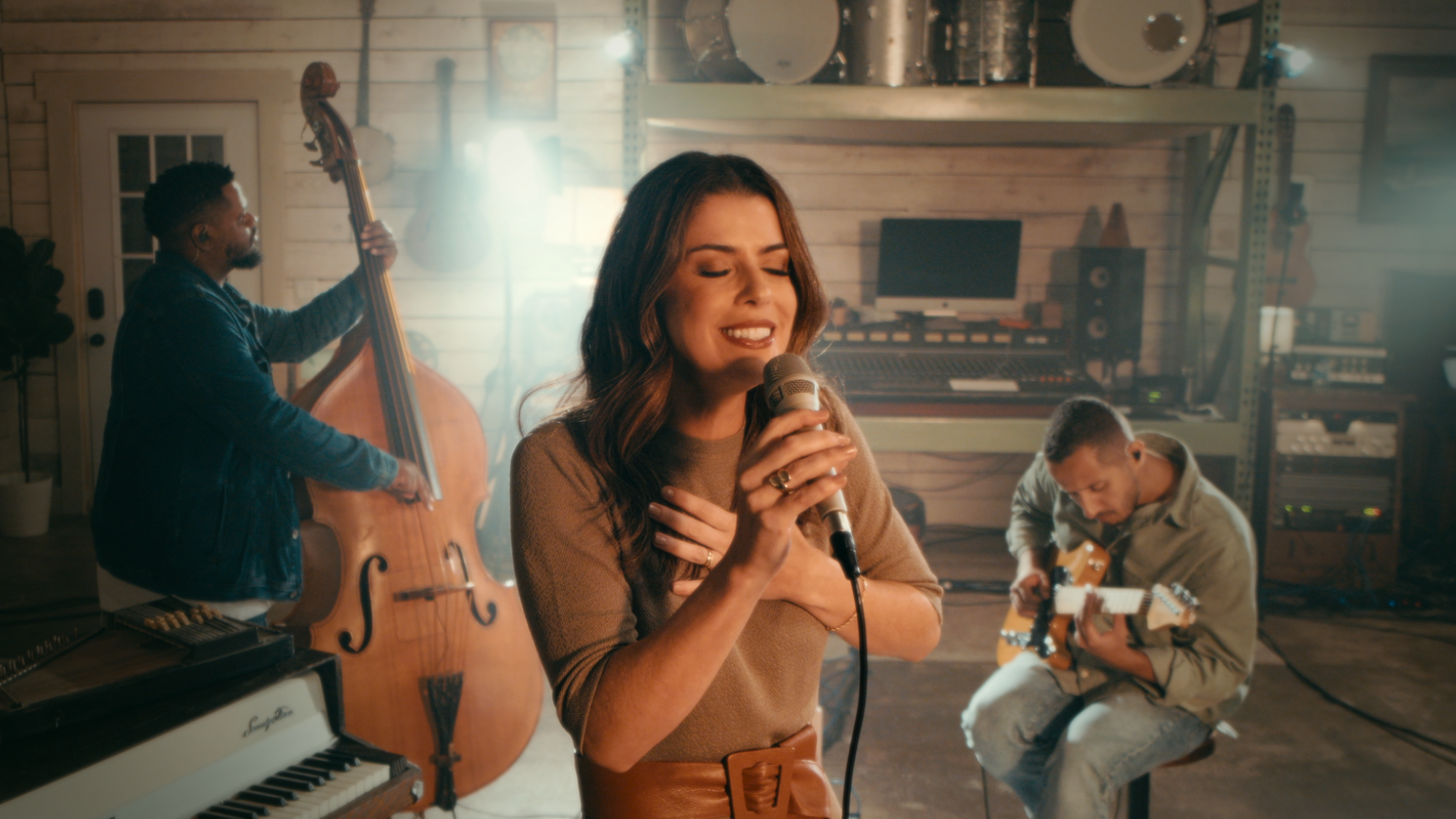 Rachel Novaes encerra álbum gravado nos EUA com uma composição emocionante