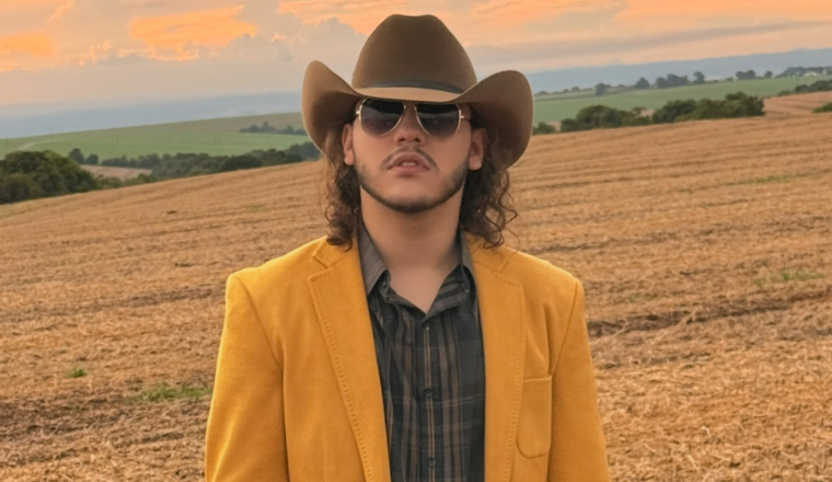 Jean Lucas lança seu primeiro single, “Fiel”, uma composição do pai, o cantor Moisés Cleyton