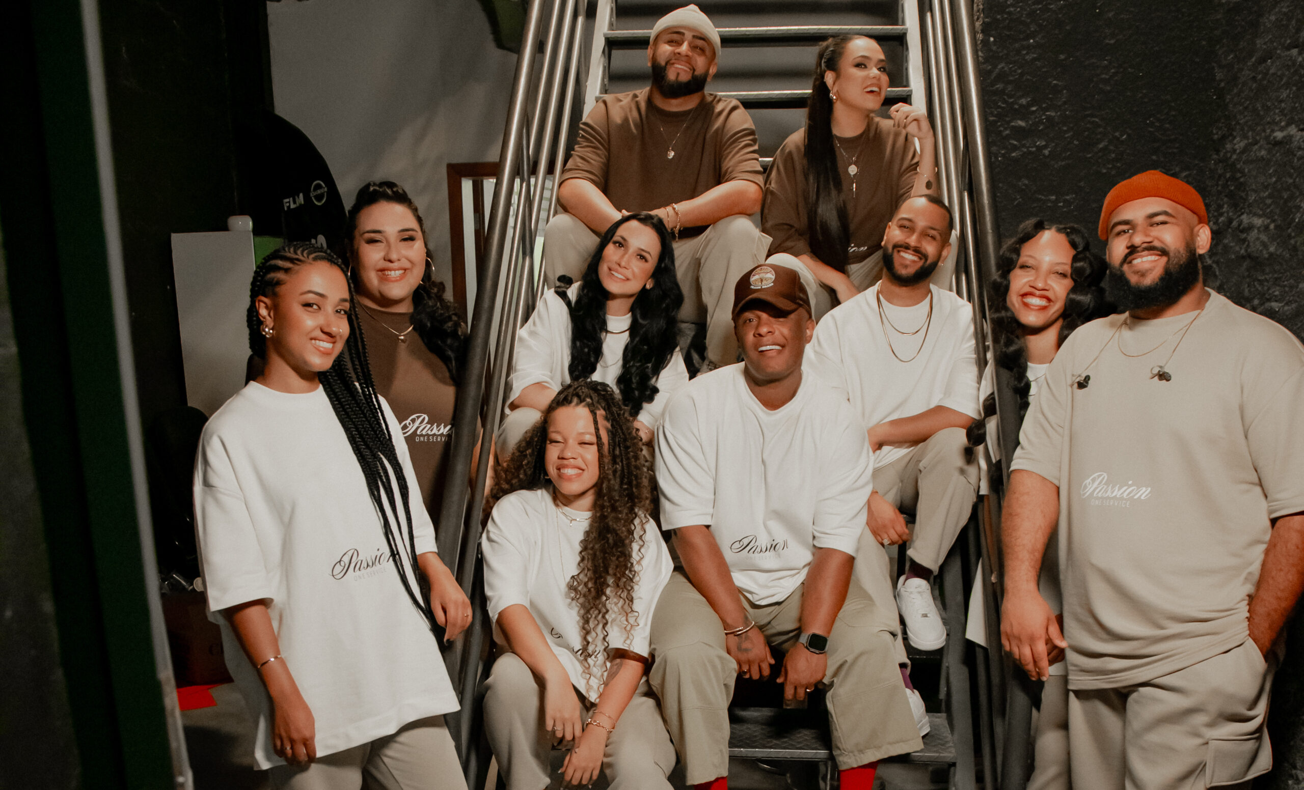 One Service lança o álbum “Passion” e estreia clipe da canção “Jamais Me Esquecerei”