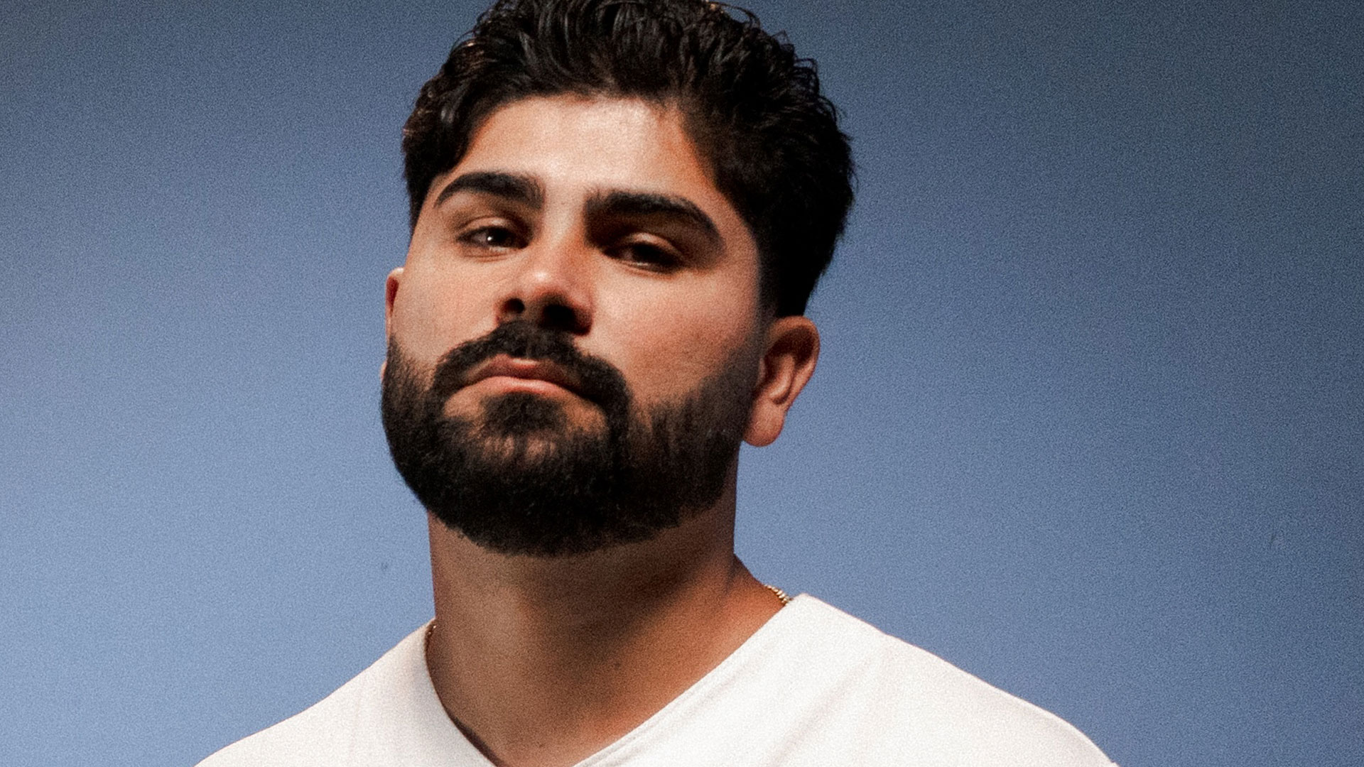 Rapper GB Sanchez e a canção autoral “Sarcástico”