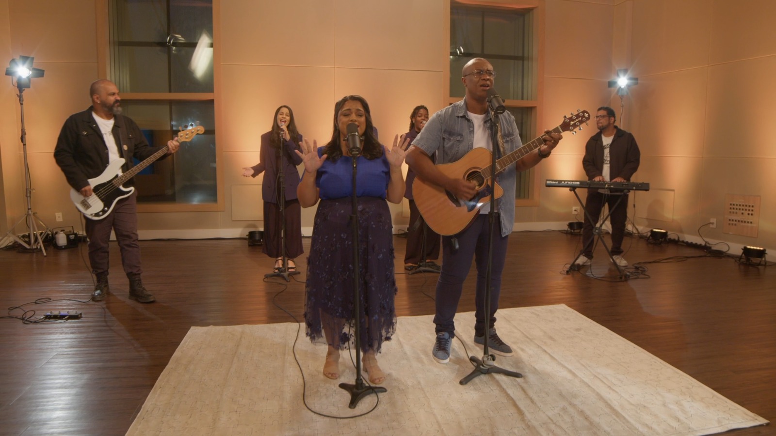 “Emanuel” uma canção de adoração e conforto da dupla Leandro & Aline Araújo