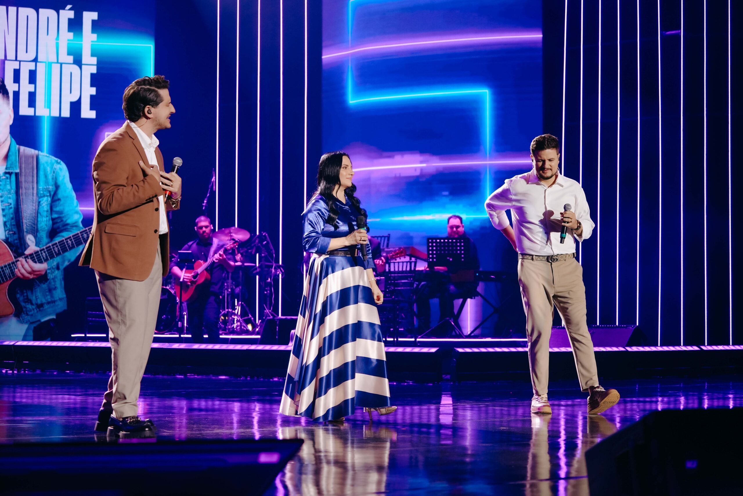 Giselli Cristina lança versão ao vivo de “Sabe Filho”, com a participação da dupla André e Felipe