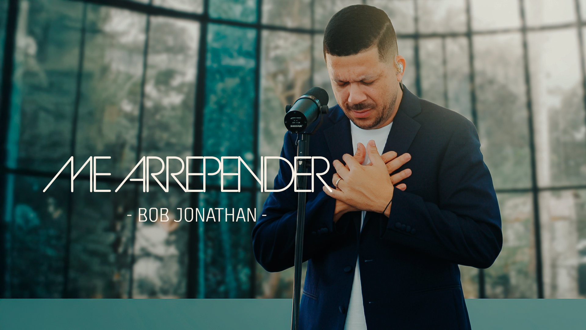Bob Jonathan transforma lágrimas de uma oração no single “Me Arrepender”