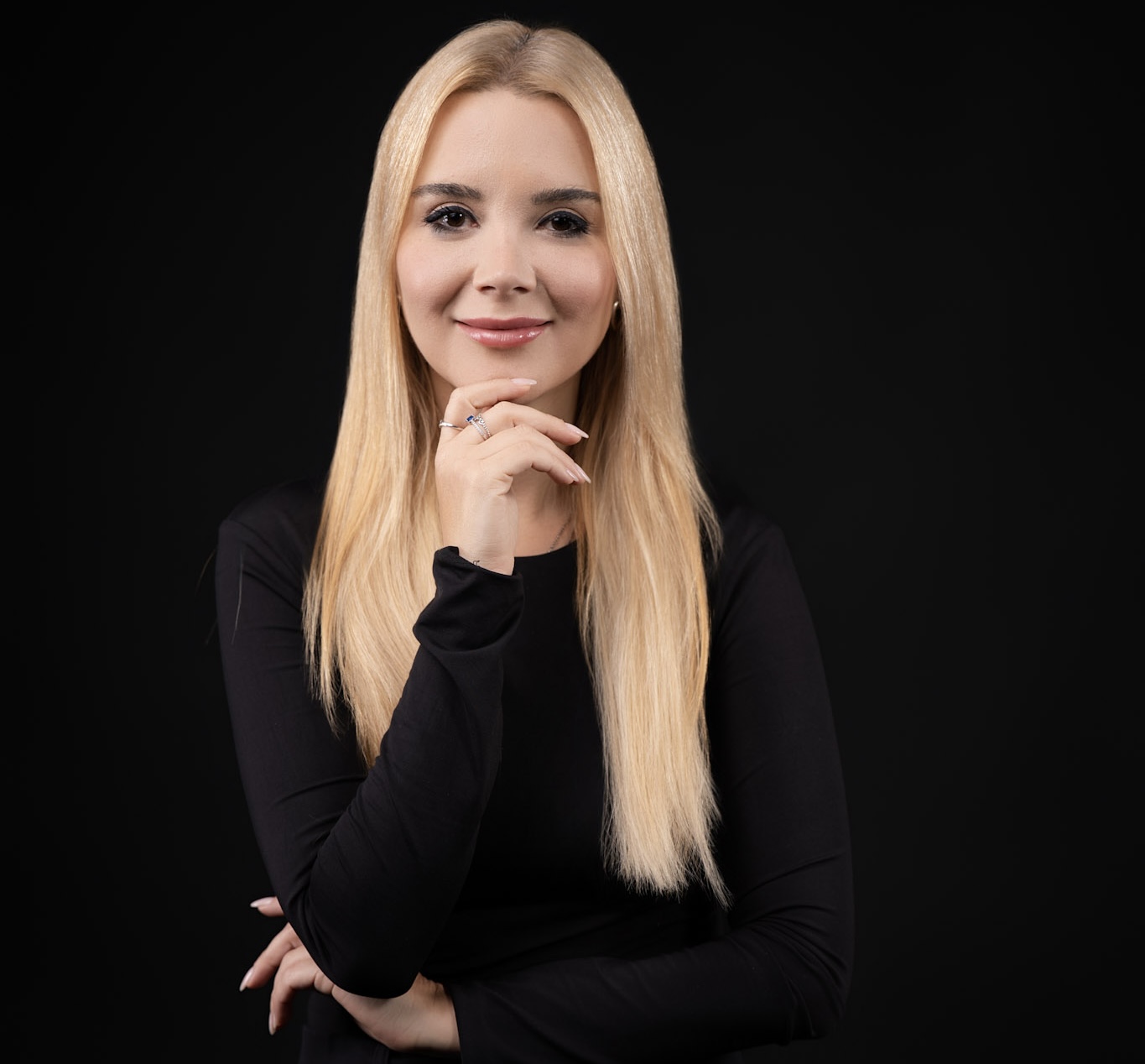 Valores, família e paz: Adriana Hoppe transforma trajetória internacional em propósito de serviço público