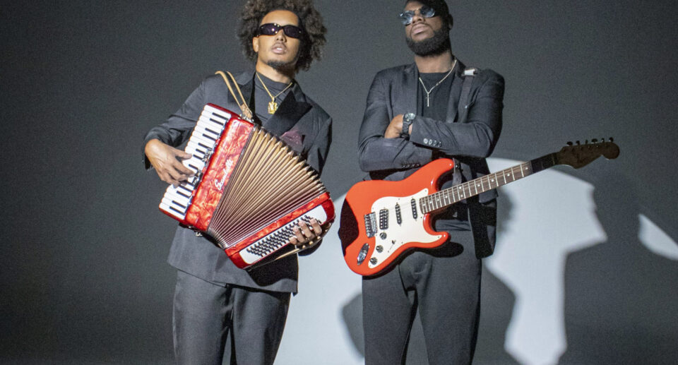 Brunno Ramos e Samuel Eleoterio lançam o single colaborativo “FOGO”, que vem acompanhado de clipe