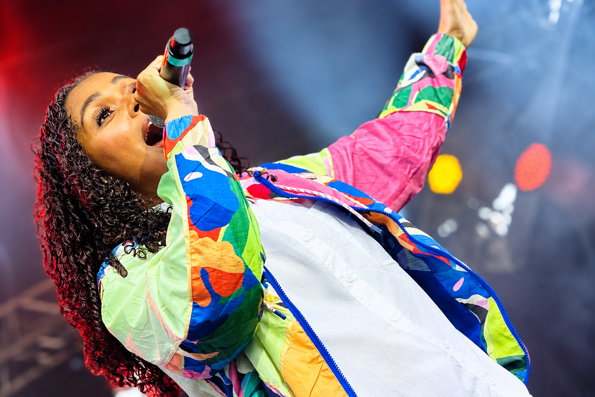 Tirza Almeida leva sua música à 28ª Marcha para Jesus do Recife